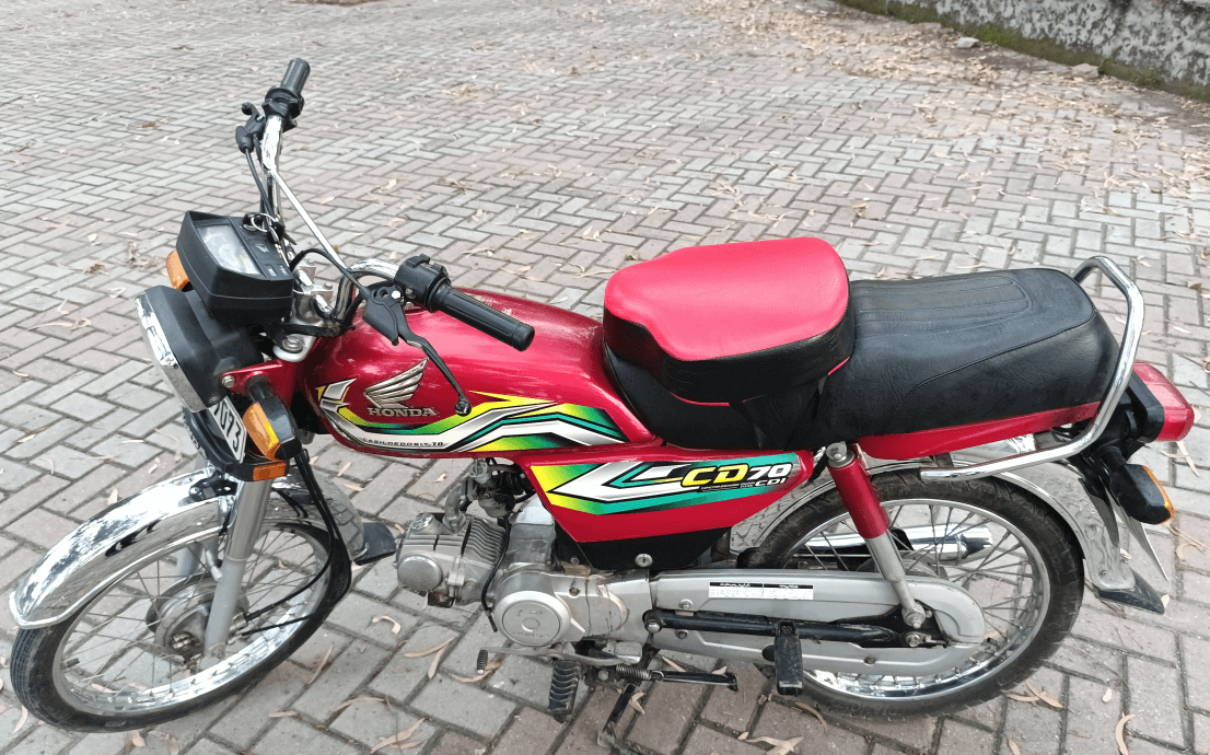 Bike Seat Cushion - Universal Size (CD 70/ CG 125/150 CHINA 70/ Suzuki/ Yamaha EVEs & Others)