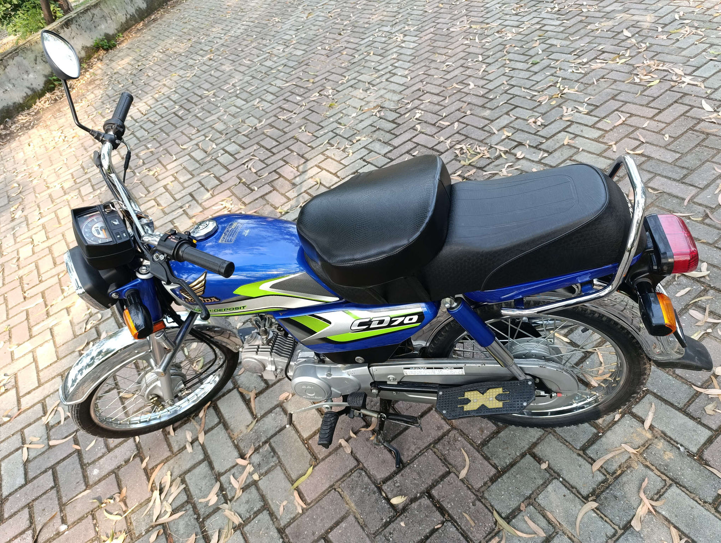 Full_Black_Bike_Seat_Cushion_3